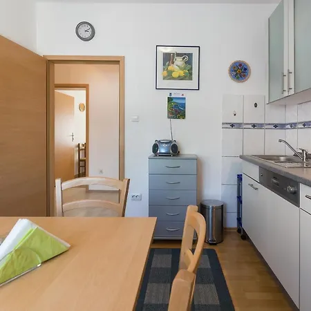 Apartmán Twisting By The Private Pool Zadar