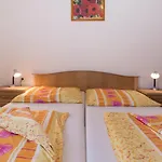 Apartament Twisting By The Private Pool Zadar