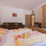 Apartament Twisting By The Private Pool *
