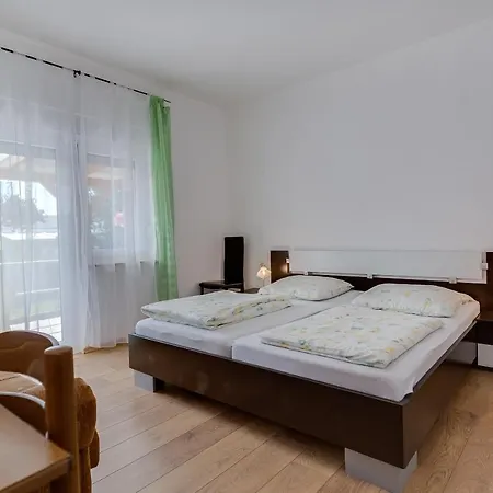 Twisting By The Private Pool شقة *