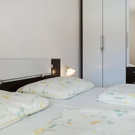 شقة Twisting By The Private Pool