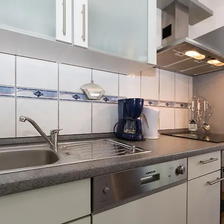 Twisting By The Private Pool شقة زادار