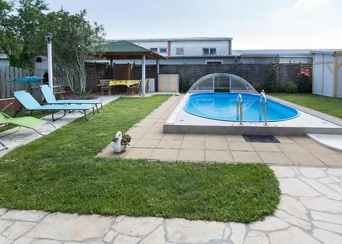 アパート Twisting By The Private Pool ザダル