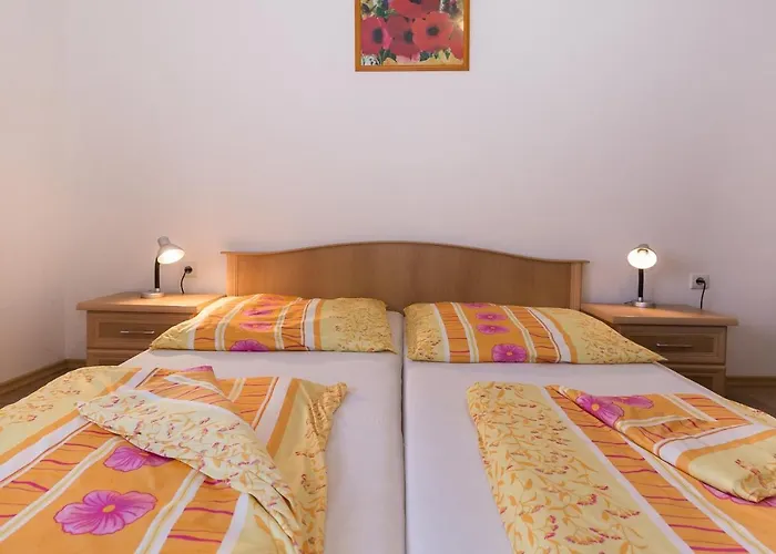 Apartment Twisting By The Private Pool Zadar