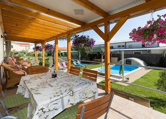 Apartment Twisting By The Private Pool